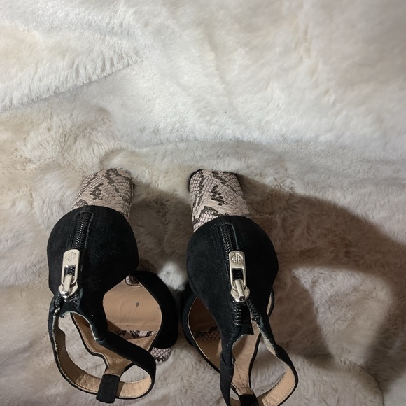 Antonio Melani Hilloray Black Heels - Picture 4 of 5